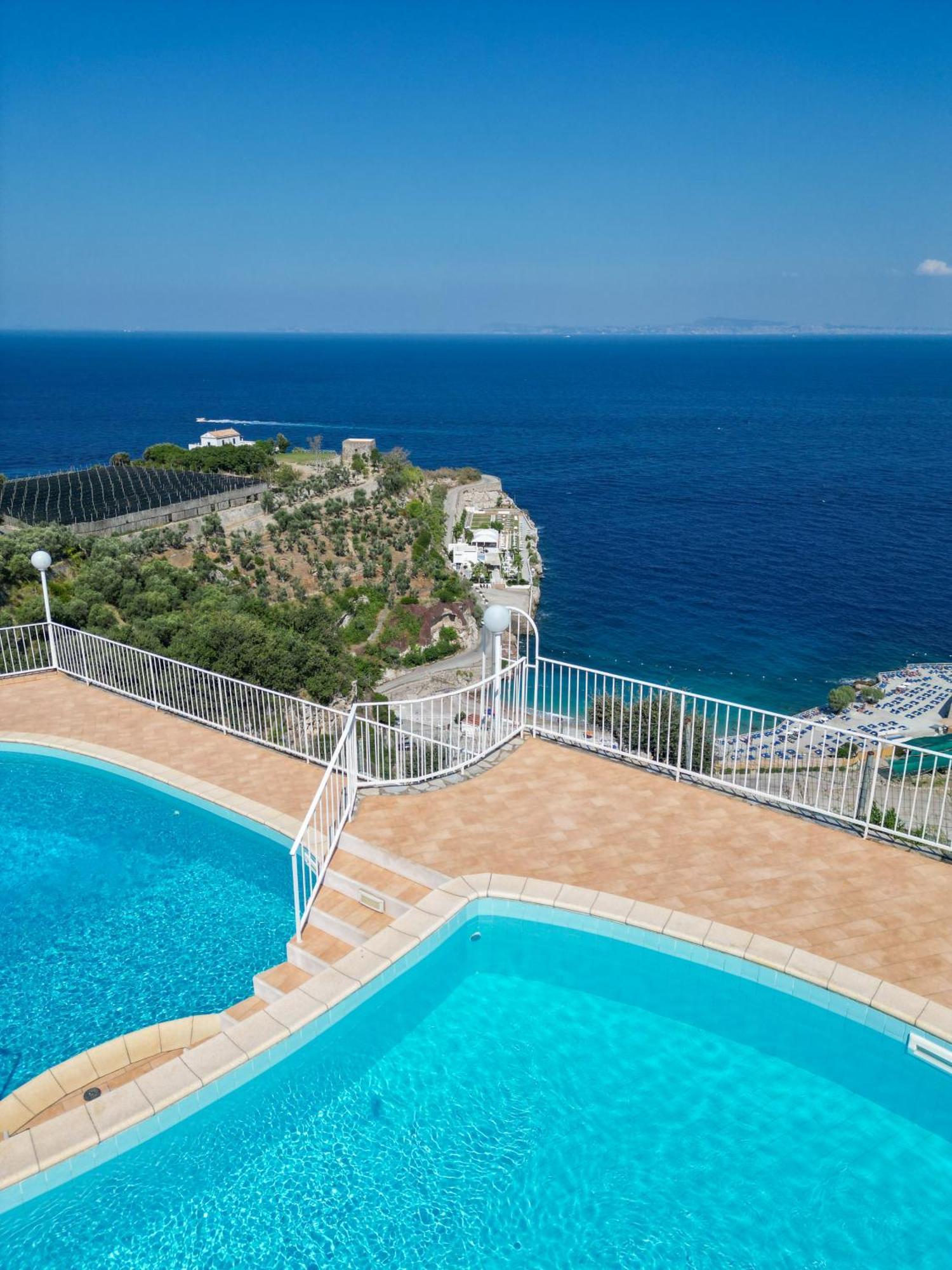 Hotel Villa Lubrense Sorrento Massa Lubrense Exterior foto